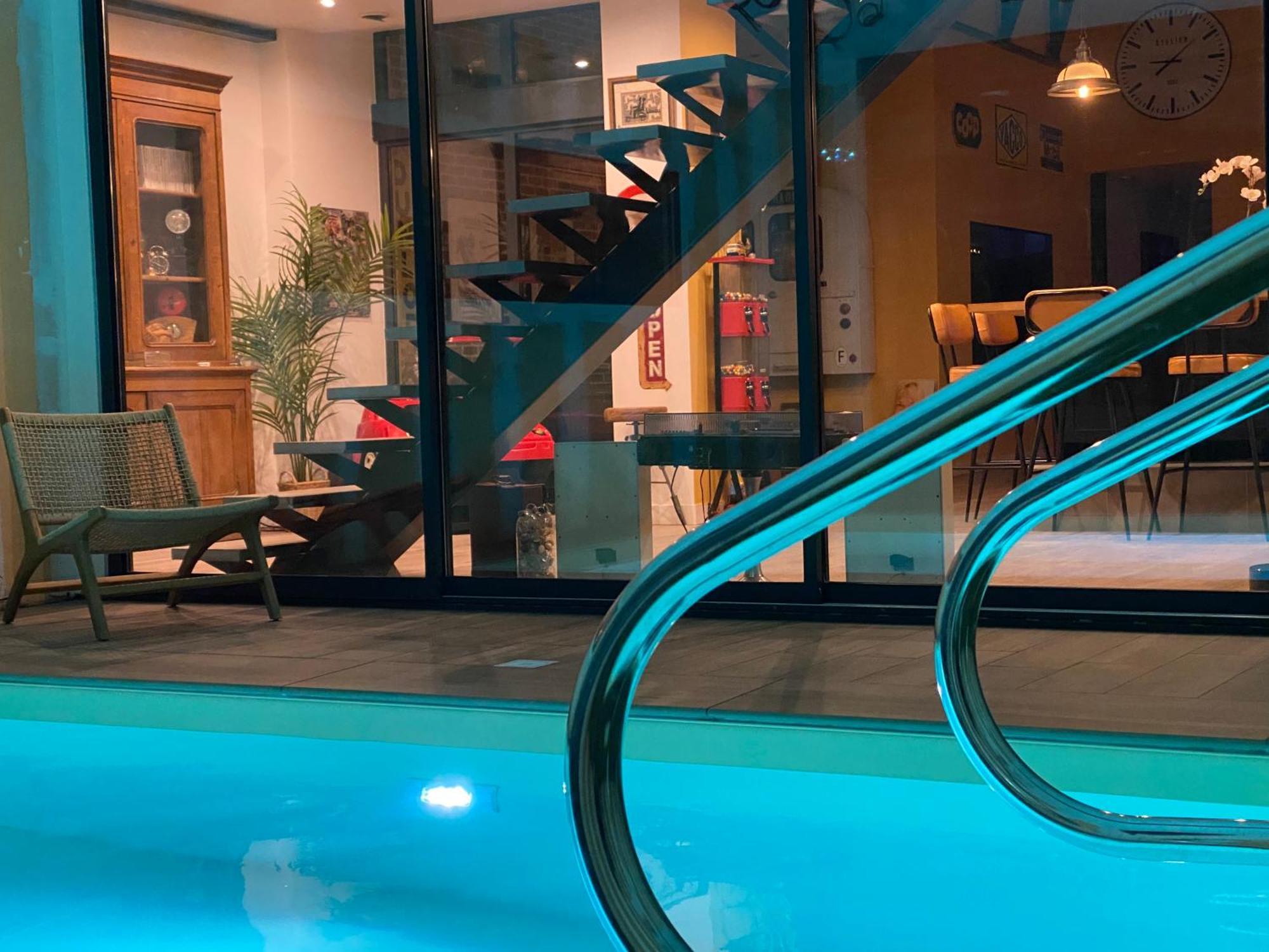 Loft Spa Reims-fr 200m2 privatifs, piscine intérieure chauffée, spa et parking Extérieur photo
