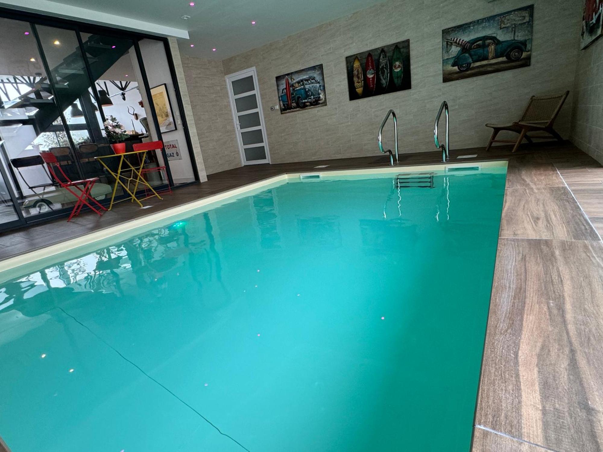 Loft Spa Reims-fr 200m2 privatifs, piscine intérieure chauffée, spa et parking Extérieur photo